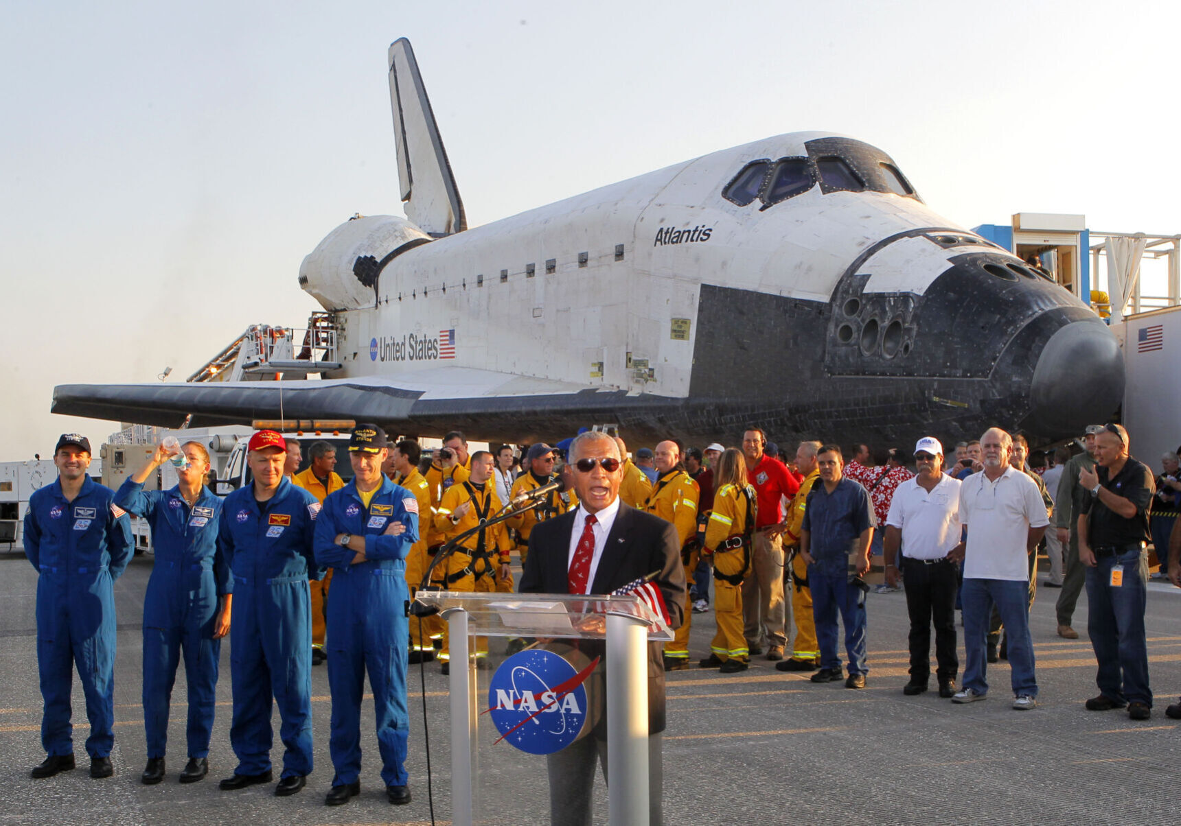 2011: Atlantis